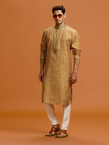Mustard Lattice Silk-Set, paired with a white bottom.