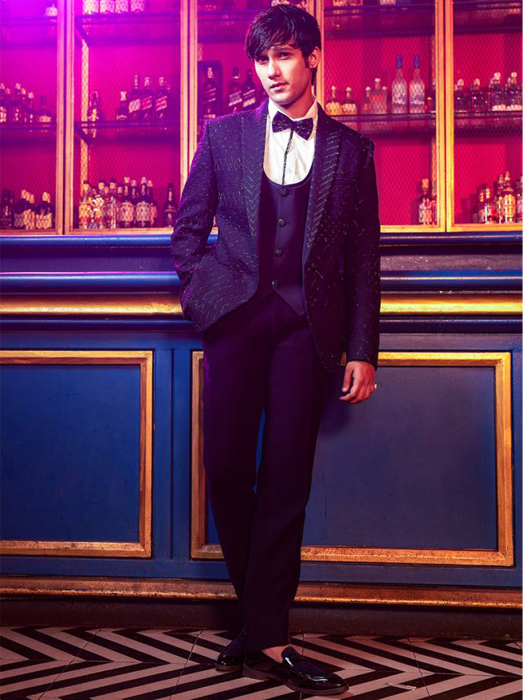 Navy Blue Embellished Cocktail Tuxedo Suit – KORANM