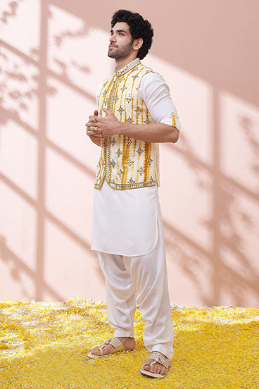 Luster White Kurta Set With Tie And Dye Embellished Bandi Set