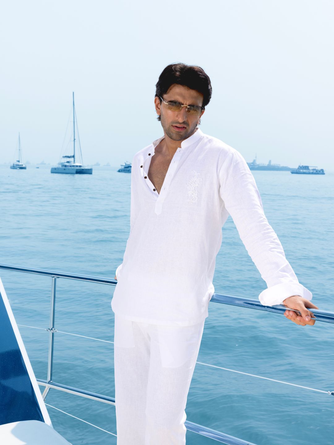 White Hand Embroidered Linen Short Kurta - KORANM