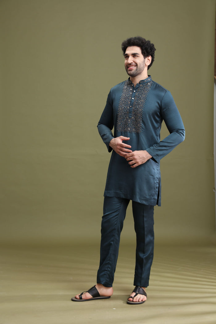 Side view of rama green satin linen kurta set for men with Chinese collar