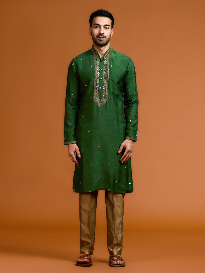 Green Silk Kurta Set with Dupatta and Highlight Embroidery - KORANM