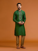 Green Silk Kurta Set with Dupatta and Highlight Embroidery