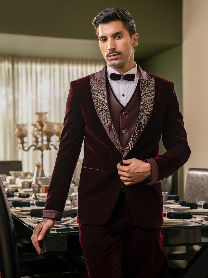 Wine Velvet Tuxedo Suit – A Statement of Regal Sophistication