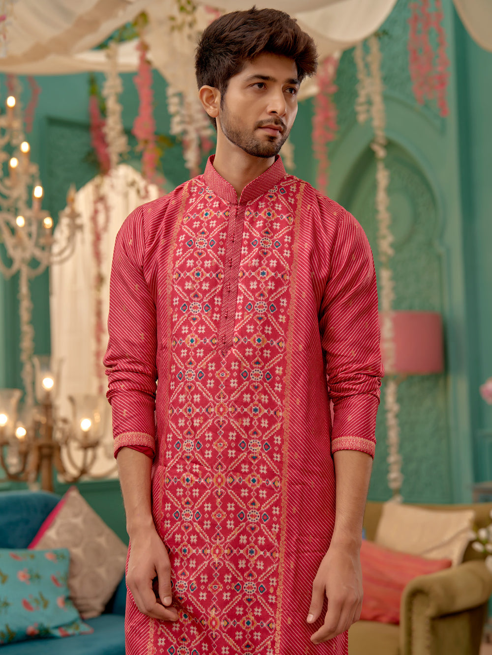 Elegant Kurta With Print Work and an Aligadi Pant