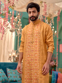 Elegant Kurta With Print Work and an Aligadi Pant