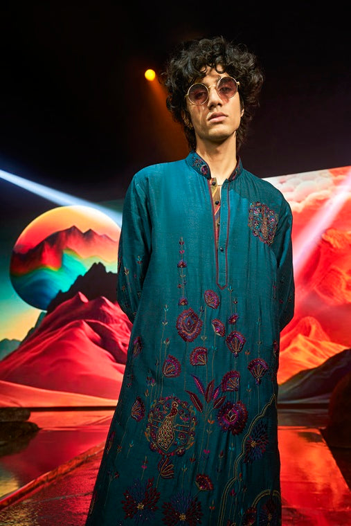 Rama Green Silk Kurta Set with Floral Embroidery