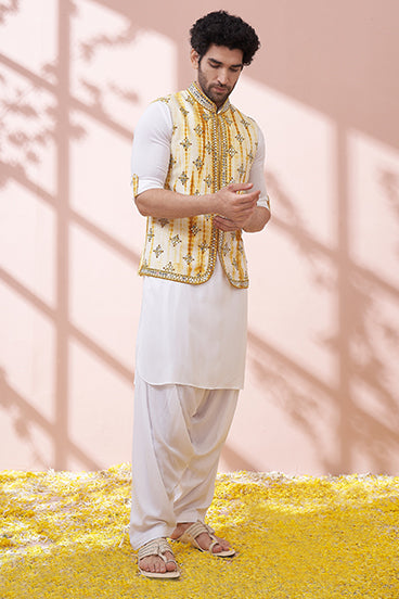Luster White Kurta Set With Tie And Dye Embellished Bandi Set - KORANM