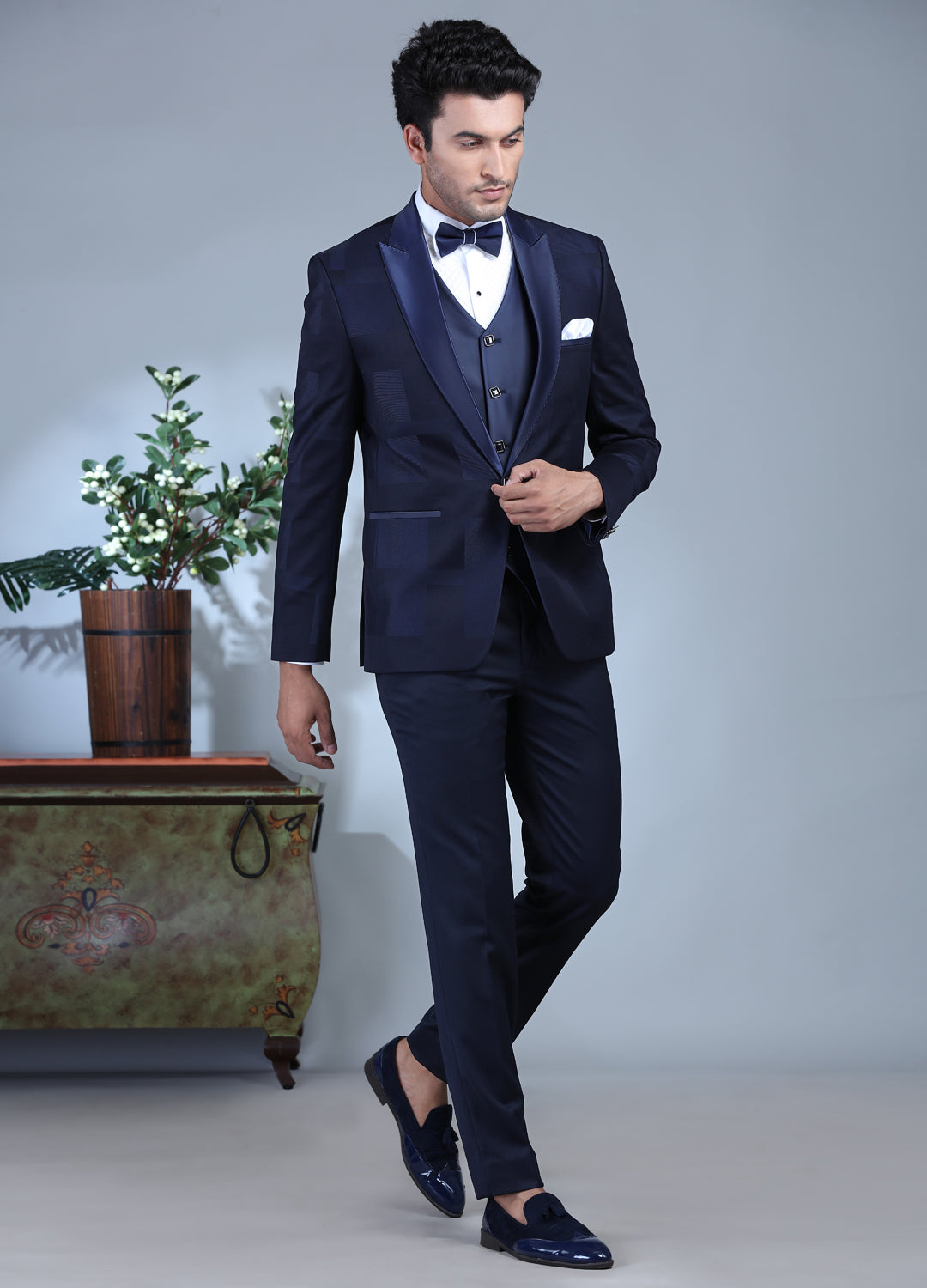 Oxford Blue Checkered Tuxedo Suit